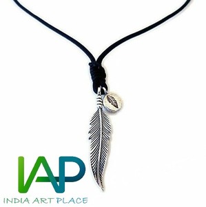 Conjunto de collar con colgante de madera de resina, collar con cuentas de cuerno, gargantillas de eslabones personalizados de galería de moda, cuentas cortadas en corazón, artículos de fiesta - Product Image 3