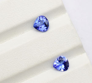 Tanzanite สีฟ้าเรืองแสง (6มม.) ต่างหูคู่ลูกแพร์เหลี่ยมเพชรพลอยธรรมชาติตัดหลวม - Product Image 4