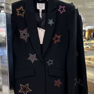 AWAIS HOUSE Manteau court d'hiver en velours rouge de luxe pour femmes en polypropylène Blazer Broderie de cristal faite à la main Écologique - Product Image 1