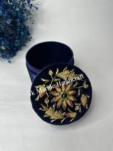 Boîte de rangement pour bijoux en tissu de soie et de shanell, fabrication artisanale, pièce royale, belle, durable, motif parfait pour boîte personnalisée - Product Image 4