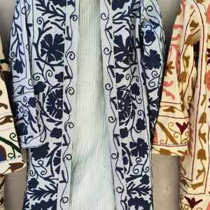 Kimono Bordado Suzani Hecho a Mano para Mujer, Estilo Patchwork Boho, Ropa de Estar por Casa y de Playa, Precio al por Mayor - Product Image 3