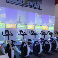 Machine de jeu de course à vélo personnalisable pour centre de jeux intérieur, jeu interactif de cyclisme avec projection pour enfants, jeu de course à vélo AR