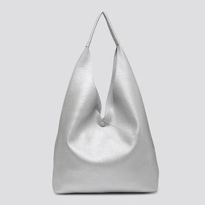 Bolso hobo de cuero marrón de gran tamaño, bolso de mano grande para todos los días con logotipo personalizado, función suave para el día a día, para el día a día, para el día a día - Product Image 4