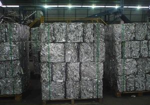 Feuilles de profilés en aluminium extrudé 6061 6063, 99 % de teneur en Al, rebuts d'aluminium pour le recyclage et le traitement - Product Image 5
