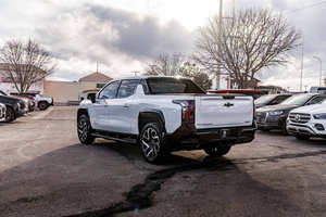 เชฟโรเลต ซิลเวอราโด อีวี ปี 2024 สภาพดีเยี่ยม มือสอง - Product Image 3