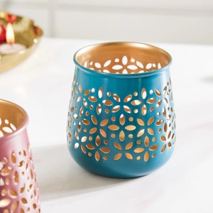 Nouveau Porte-bougie décoratif rond en fer, design luxueux, revêtement poudré, support à bougie pour la décoration de la maison, fait à la main - Product Image 1
