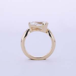 Anillo de Compromiso Clásico Solitario con Corte de Pera, 1.00 CT, D VVS1, Moissanita Multicolor, Personalizable, Plata de Ley 925, Anillo Curvo - Product Image 4