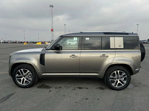 Land Rover Defender 110 5 portes P400 XS Edition AWD MHEV 3.0L Turbo essence 8 vitesses AT 400 ch d'occasion, modèle 2023, de la meilleure qualité - Product Image 4