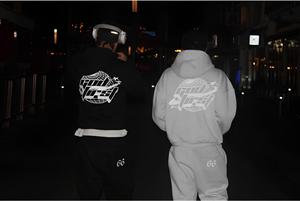 Sudadera con capucha de peso pesado con estampado gráfico de gran tamaño vintage, ropa de calle para hombre de talla grande, camiseta hecha de algodón pesado - Product Image 4