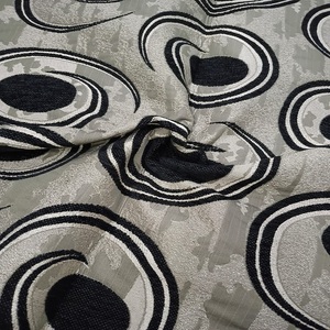 Tela tejida Jacquard de poliéster impermeable de alta calidad para tapicería de sofá y muebles patrón teñido de hilo transpirable - Product Image 4