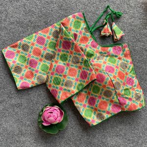 Blusa de algodón y seda de primera calidad, lista para usar, con estampado digital floral y trabajo aari para adultos - Product Image 5