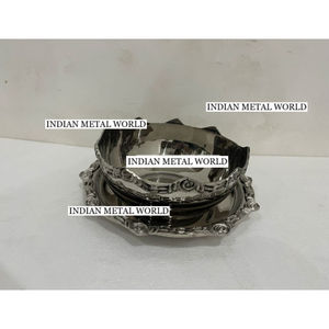 Bol à chocolat décoratif moderne en métal fait à la main avec plateaux à dessert plaqués argent pour mariage et tous les événements - Product Image 1