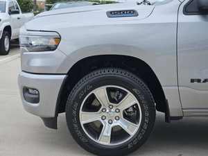 Pre-owned Clean 2025 Ra-m 1500 métiers-homme quatre roues motrices - Product Image 2