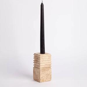 Porte-bougie en pierre de travertin moderne à nervures, design minimaliste artisanal, élégance intemporelle et présentation stable pour tout décor - Product Image 2