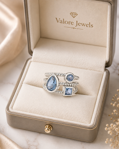 Bague pour femme Emrusa Jewellers SYK-102 en argent sterling 925 avec topaze bleue, sertissage pavé, grappe multi-tailles sur bande texturée effet corde - Product Image 6