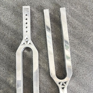 ตะเกียบเสียงบำบัดจักระ MARS INTERNATIONAL  ตะเกียบจูนนิ่ง  ตะเกียบขนาดใหญ่ 256 - 528 Hz.. - Product Image 1