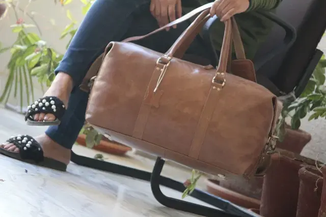 สีน้ำตาล