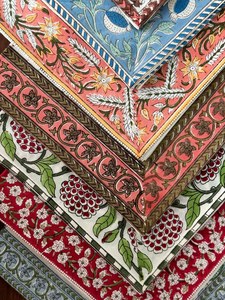 Serviettes en coton imprimées Ridhi High Indian Floral Hand Block Mix Match Border Carré réutilisable écologique pour les cadeaux de mariage - Product Image 3