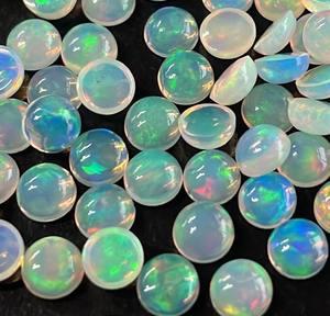 Cabujón redondo de ópalo etíope natural de 7mm con reverso plano, excelente piedra preciosa de cabujón redondo de ópalo de calidad multifuego - Product Image 1