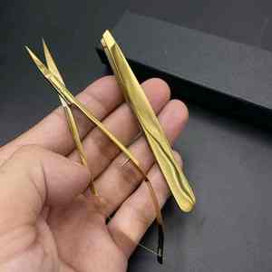 Pince à sourcils de qualité supérieure avec marque privée sourcil incliné couleur or en acier inoxydable massif avec ciseaux à ressort pour cils - Product Image 2