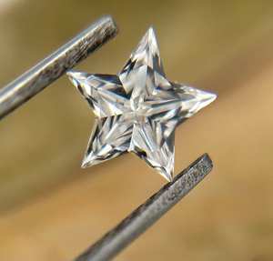 Diamante cultivado en laboratorio VVS en forma de estrella certificado IGI de estilo moderno para la fabricación de joyas, piedra suelta, todos los tamaños disponibles en la India - Product Image 3