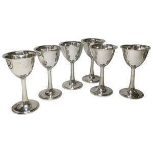 Copas de Metal de Doble Pared Elegantes y de Lujo para Beber y para Bar, en Tamaños y Formas Personalizadas, Copas de Vino Bien Acabadas - Product Image 1