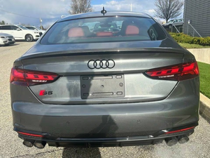 Audi S5 Premium Plus 2025, Hatchback de 4 Puertas con Tracción en las Cuatro Ruedas, Autonomía de 601-700 km, Potencia de 150-200 kW, Batería de 90-110 kWh, Versión Estadounidense - Product Image 3