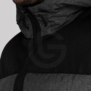 แจ็คเก็ตพัฟเฟอร์ผู้ชายแบบมีฮู้ด สกรีนโลโก้ตามสั่ง ขายส่ง ผลิตจากโพลีเอสเตอร์ 100% กันน้ำ คุณภาพสูง สำหรับฤดูหนาว - Product Image 4