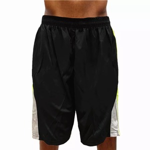 Short de basket-ball en maille classique personnalisé OEM pour hommes pantalon de performance sportive en polyester avec poches - Product Image 5