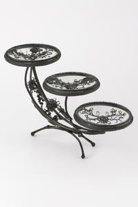 Support à gâteau doré à trois niveaux avec support de branche d'arbre artistique idéal pour la présentation de desserts lors d'occasions spéciales Décoration de fête de luxe - Product Image 4