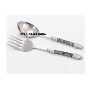 Vente en gros de vaisselle de qualité supérieure couverts à manche en bois couverts en acier inoxydable faits à la main avec poignée en résine pour la fête de mariage - Product Image 2