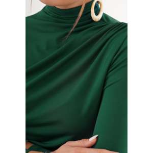 Blusa de Cuello Alto Color Esmeralda con Hombros y Cintura Fruncidos, Tejido de Punto, Venta al Por Mayor - Product Image 2