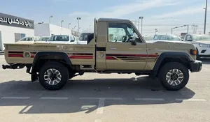 Meilleure Offre LandCruisers LC79 Simple Cabine LX 4.0L Diesel AT 2025 Parfait État Propre Excellent État Prêt à l'Exportation - Product Image 5