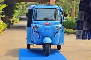 Bajaj WEGO P9018 Auto-Rickshaw Eléctrico de 3 Ruedas, Carrocería Abierta, 4 Pasajeros, Carga Útil de 400 kg - Product Image 3
