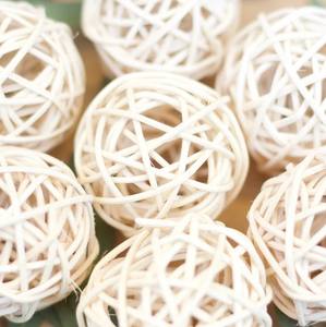 Bola de ratán Natural de Vietnam, juguete para masticar para mascotas pequeñas, función chirriante, limpieza de dientes para pájaros, gatos, hámsteres, conejos, perros - Product Image 1