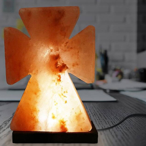 2025 lampes au sel rose de l'Himalaya pur 100% fraîches sculptées artisanat décoratif OEM personnalisable forme naturelle Style d'amour en vente - Product Image 5