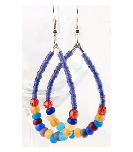 Top ventes boucles d'oreilles perlées en résine pour dames Design élégant forme ovale résine bijoux de mode boucles d'oreilles taille personnalisée - Product Image 1