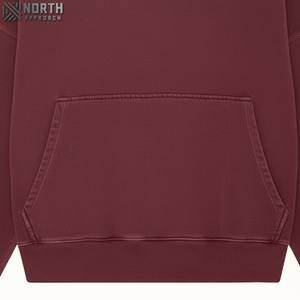 OEM Vente en gros Pull à capuche à manches longues pour hommes Vêtements de rue fuselés avec logo brodé Impression graphique Sweats à capuche d'hiver pour garçon - Product Image 5