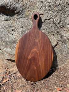 Eleve la estética de su cocina con esta llamativa tabla de cortar de madera hecha a mano hecha de madera dura oscura de grano rico - Product Image 6