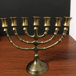 Candelabro Menorá Antiguo de Latón de 7 Brazos, Último Modelo, para Velas, Artesanía, Decoración de Mesa de Boda - Product Image 1