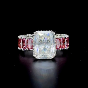 แหวนเพชรมอยส์ซอไนต์สำหรับผู้หญิง4กะรัตหินขนาดใหญ่สีชมพูสี่เหลี่ยมพลอยหลวมสองโทนสีสำหรับของขวัญแต่งงานการหมั้น - Product Image 1