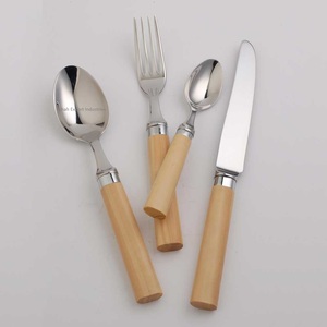 Ensemble de couverts plaqué argent en métal populaire avec poignée ronde en bois pour ensembles de couverts de vaisselle de restaurant et d'hôtel - Product Image 1
