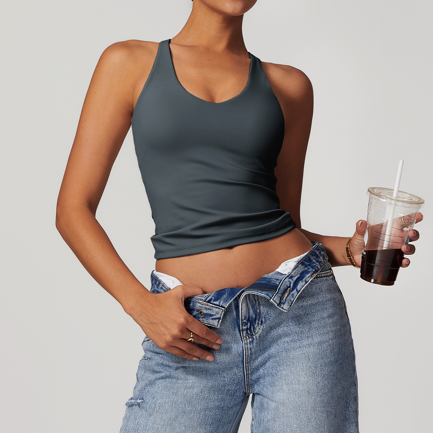 สีน้ำเงินอมเทาเข้ม