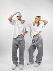 กางเกงวอร์มขายาวทรงตรงแบบสปอร์ตผ้าฝ้ายทรงหลวมสไตล์ OEM ยอดนิยมประจำปี 2026 สำหรับผู้หญิง สามารถปรับแต่งได้ - Product Image 4