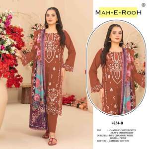 Nuevo Traje Pakistaní de Algodón Cambray con Bordado y Trabajo Khatli para Mujer, Ideal para Fiestas Casuales - Product Image 2