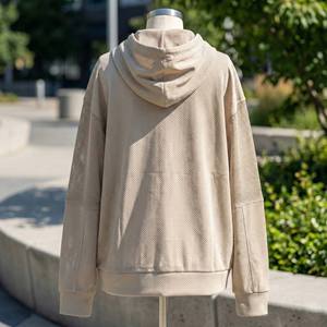 Sweat-shirt pour femme, streetwear d'été, vente en gros personnalisée, respirant, tissu en maille aérée écologique, coupe structurée ample, léger, devant - Product Image 2