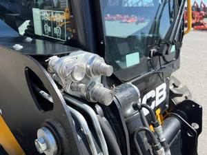 2025 JCB 215 Skid Steer-Force compacte et performances supérieures - Product Image 6