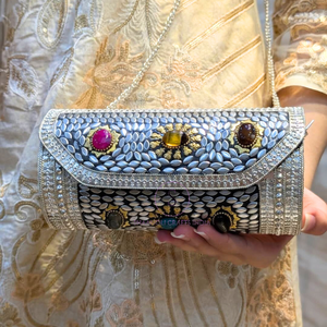 กระเป๋าคลัทช์งานฝีมือดีไซน์เนอร์ประดับโลหะโมเสค งานฝังหินและอัญมณีสวยงาม สำหรับงานแต่งงานและงานเลี้ยง - Product Image 4