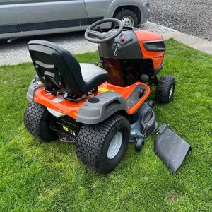 Cortadora de césped Husqvarna ts142 a gasolina/petróleo, económica y fácil de manejar. - Product Image 4