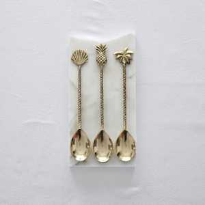 Juego de cubiertos de metal de acero inoxidable de grado profesional con cuchillos afilados, tenedores fuertes, cucharas duraderas perfectas para chefs y cocineros - Product Image 2